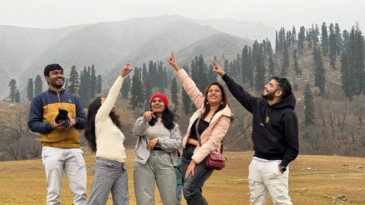 Kashmir Group Tour Package.